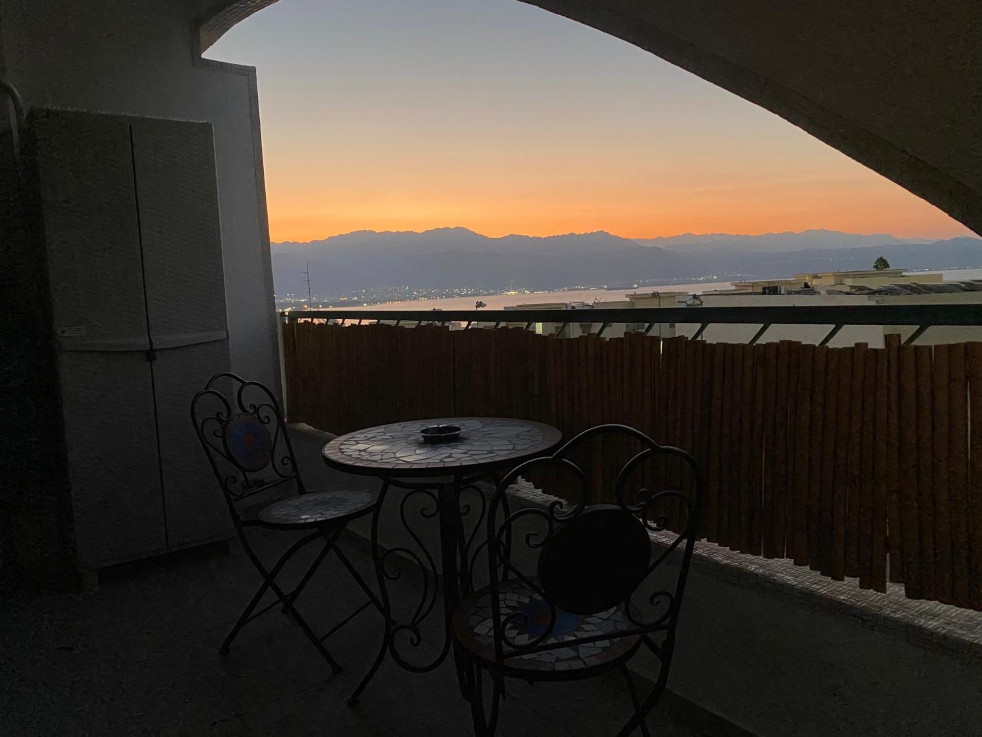Ferienwohnung Seaside House & Free Parking Eilat Exterior foto